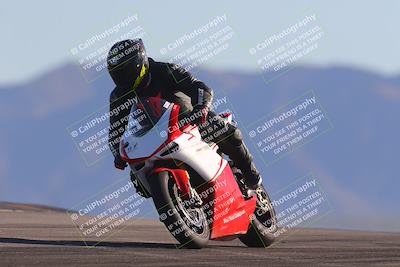 media/Nov-06-2023-Moto Forza (Mon) [[ce023d0744]]/3-Intermediate Group/Session 5 (Turn 9)/